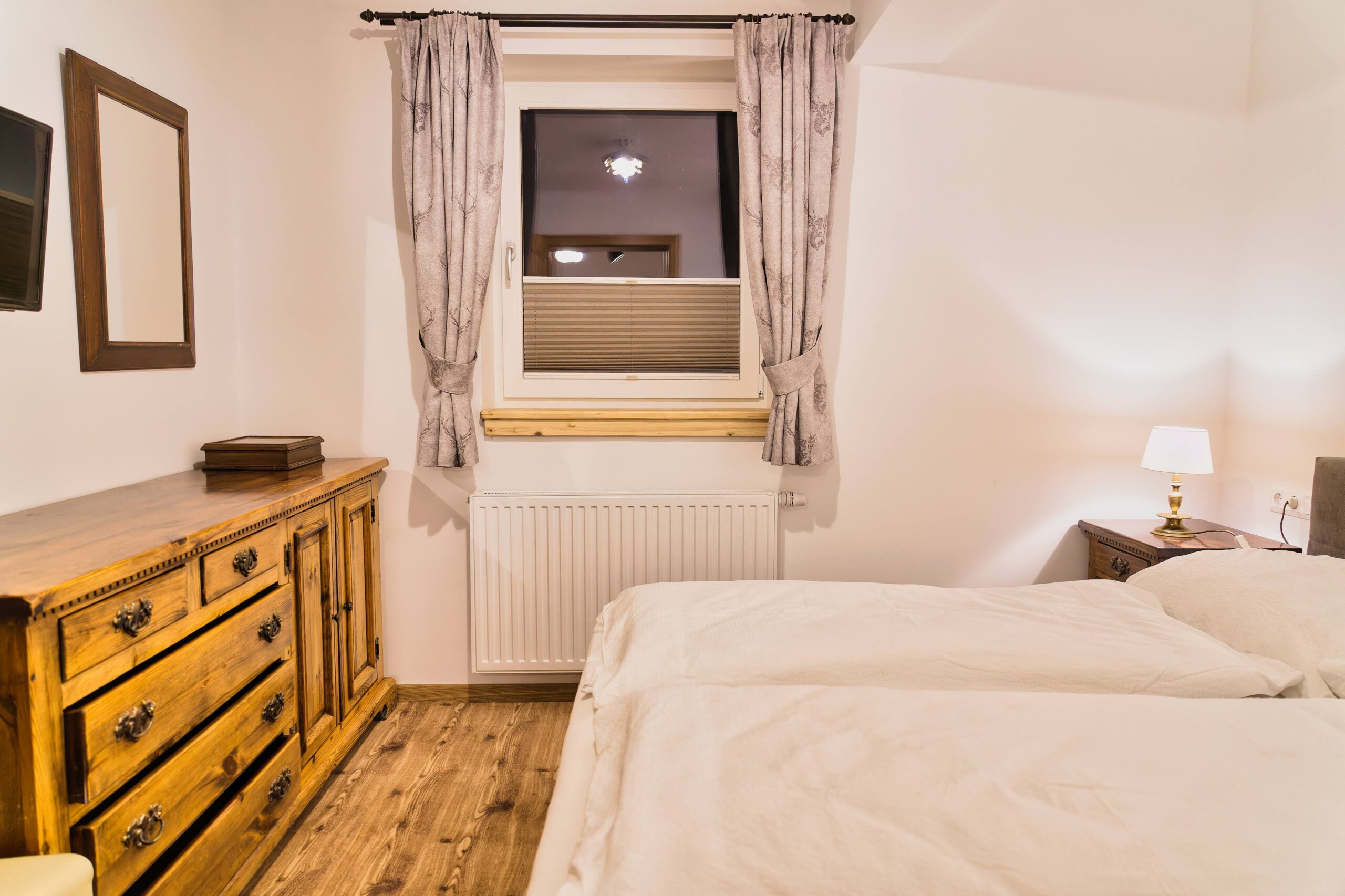 Doppelzimmer mit SAT-TV in der Ferienwohnung Moschelitzenblick