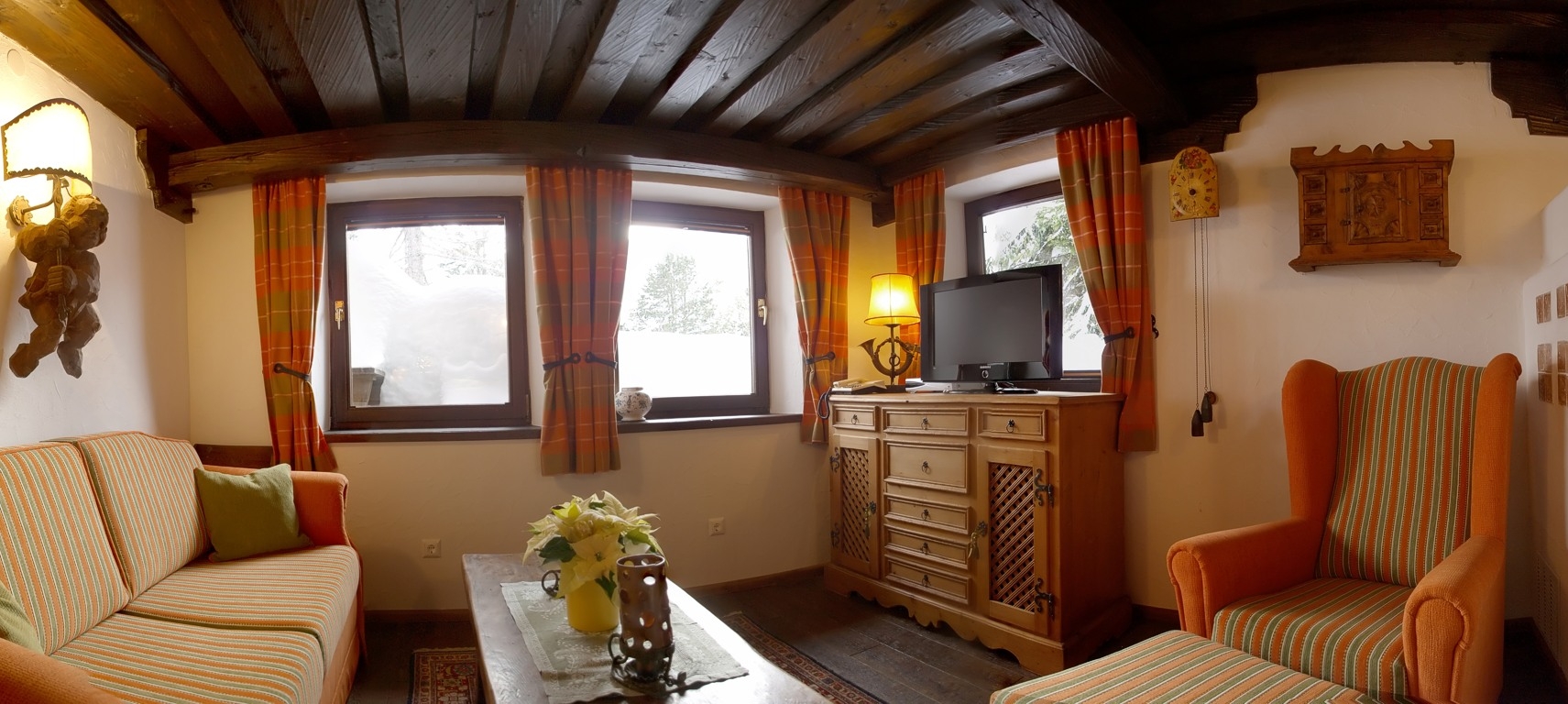 Ferienwohnung Lärchentroadkastn - urig eingerichtetes Wohnzimmer